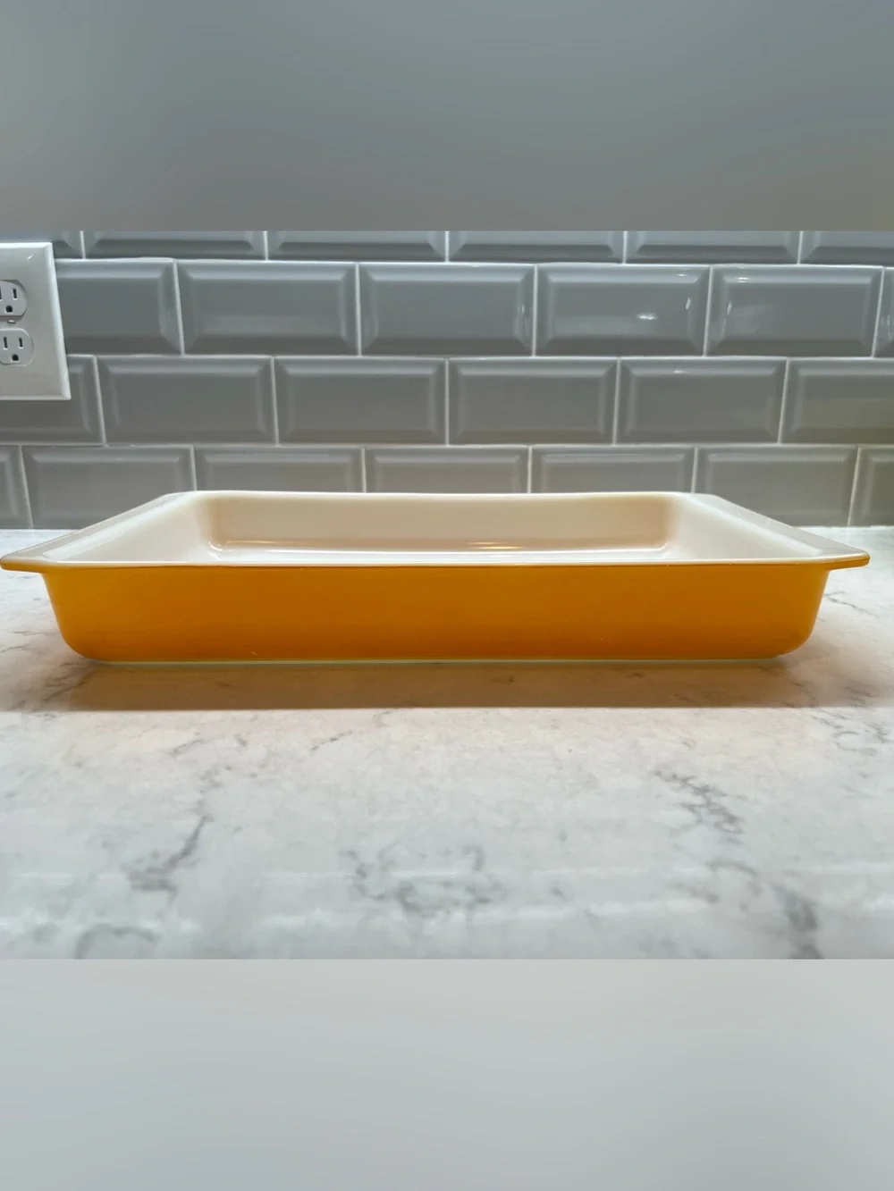 Pyrex 933 Orange Daisy Lasagna Casserole Dish